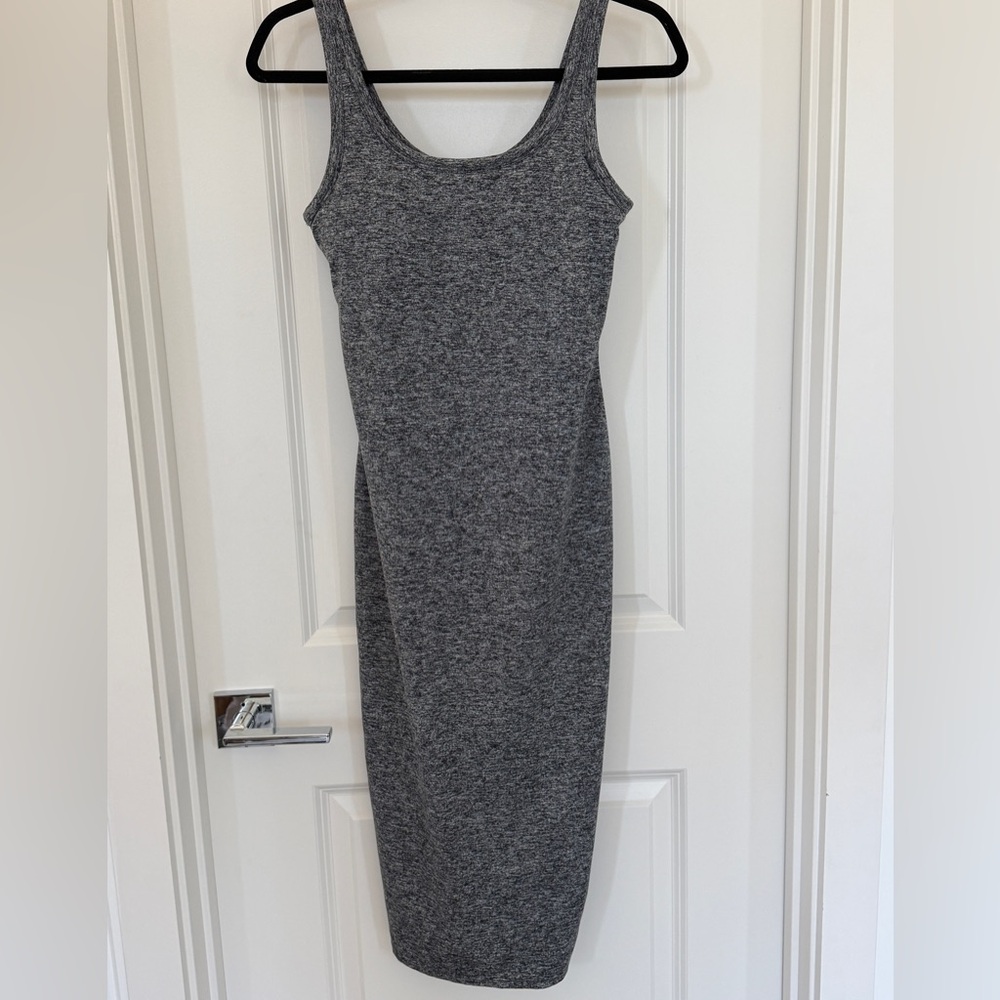 Vuori Womens Dress Halo Essential